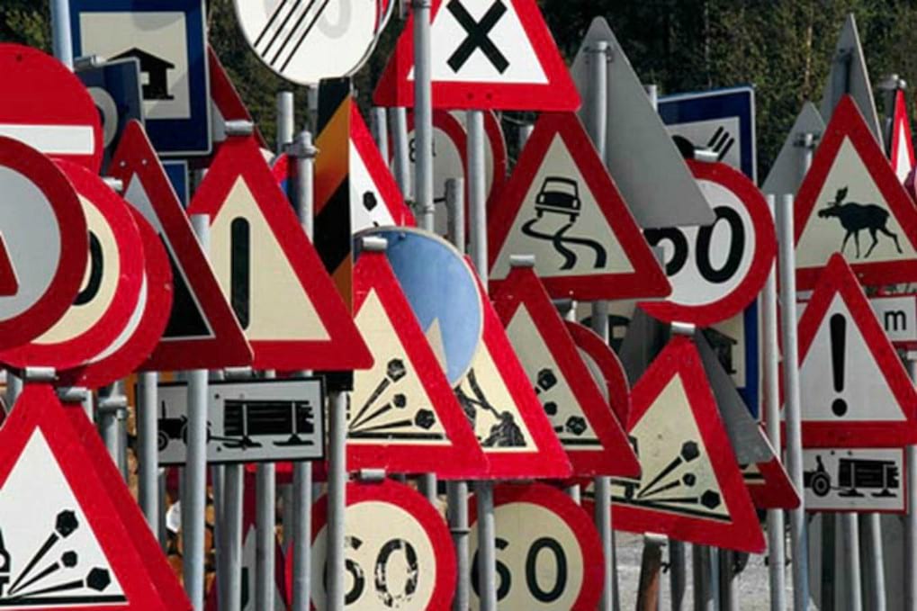 How to read italian Road Signs