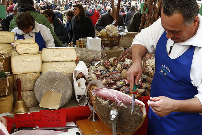 Mercato salumi