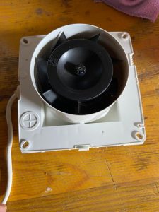 Ventola bagno pulita